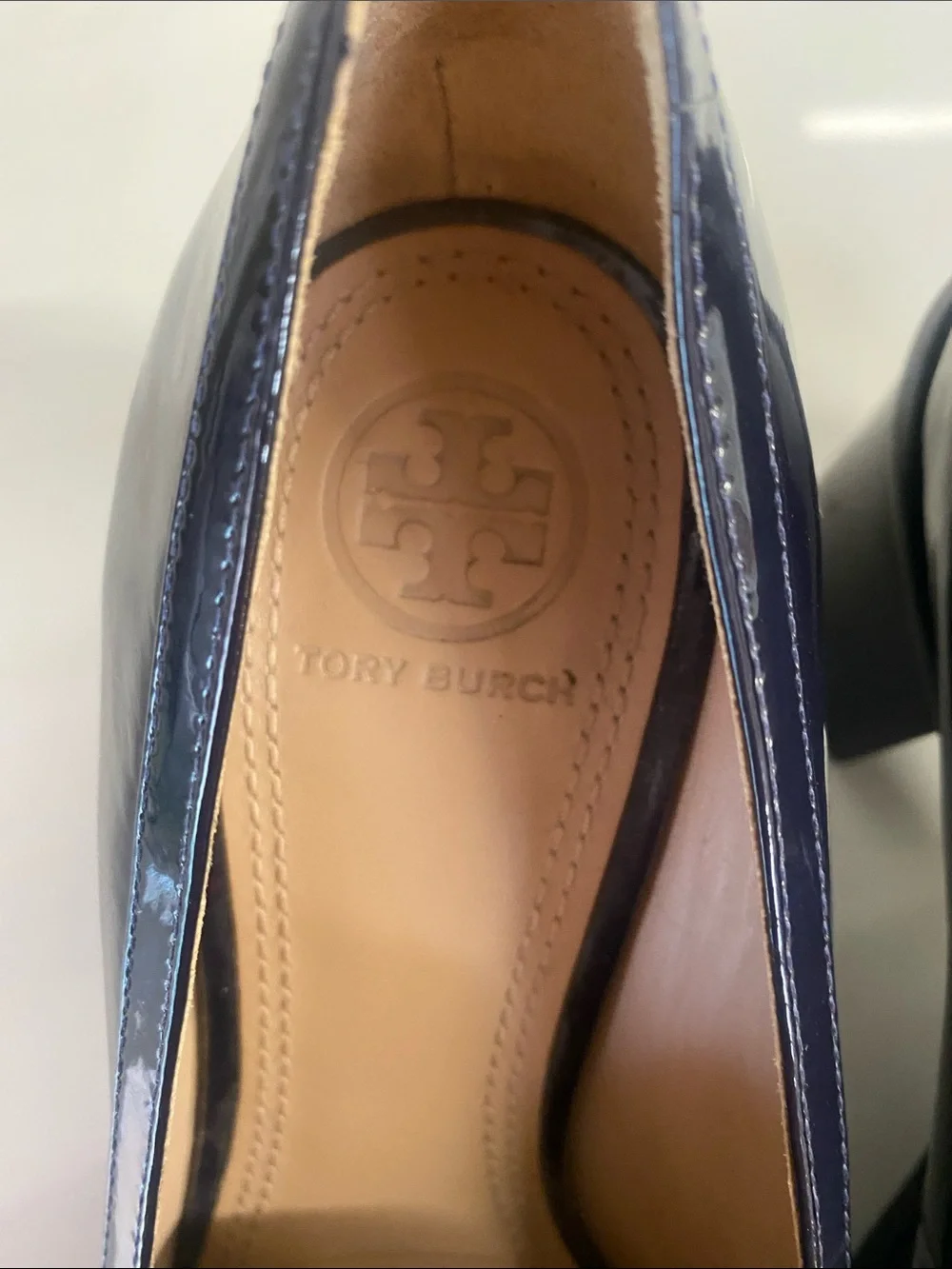 TORY BURCH Navy Patent Loafers with Gold Chain